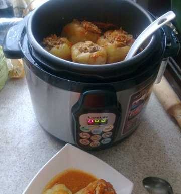 Peppers stuffed in the LandLife pressure cooker