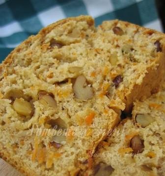 Sweet bread with carrots