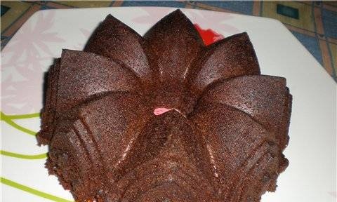 Chocolate-poppy cupcake in the microwave
