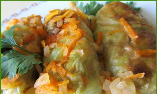 Cabbage rolls in a slow cooker