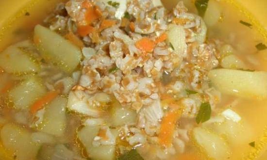 Chicken soup with sprouted wheat grains