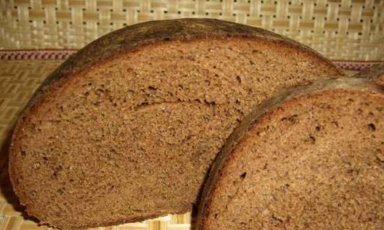 לחם שיפון מחיטה מלאה עם מאלט, עם ריבת לינגוברי (תנור)