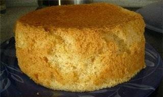 Sponge cake 7 cm.