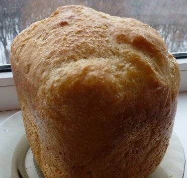 French bread in a bread maker with pressed yeast