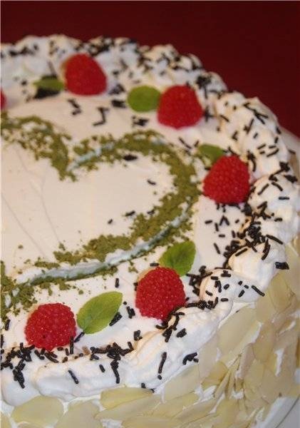 Cake "Tea with cream and raspberries"