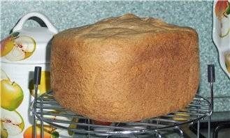 Wheat-rye bread with whole grain flour and caraway seeds