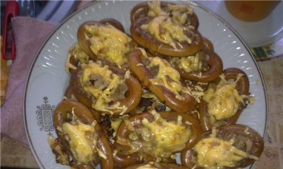 Bagels with meat filling