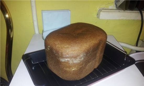 Wheat-rye bread with honey spirit (Panasoniс 2500 bread maker)