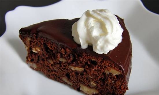 עוגת שוקולד עם אגוזי מלך