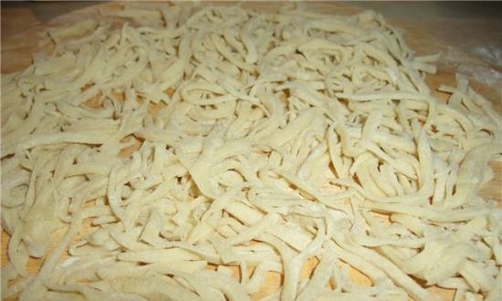 Dough for dumplings, noodles, mantas (recipes)