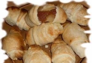 Mini croissants in the Grill Gas frying pan from the movie "Simple Difficulties"