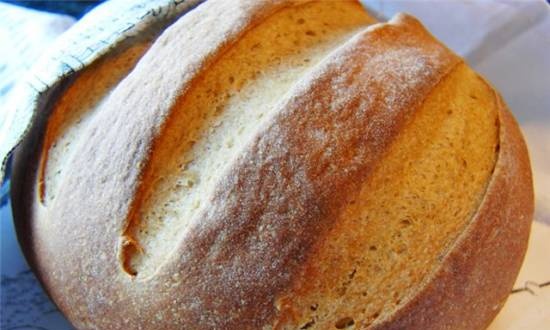 Wheat rye bread with Dijon mustard