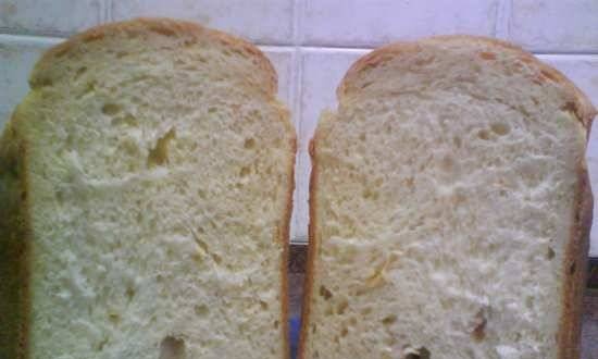 Midea. Bread with onions