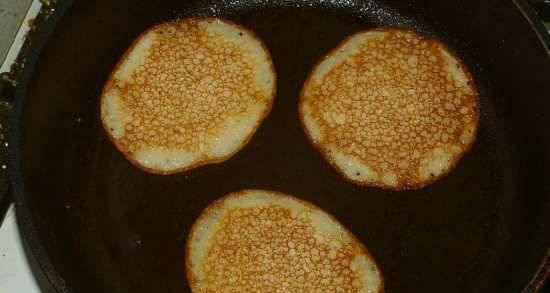 Yeast-free and gluten-free rice-buckwheat pancakes