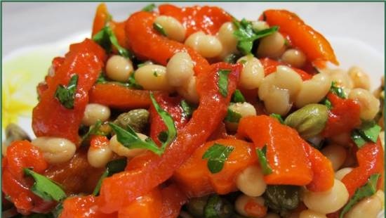 Bean salad with baked pepper