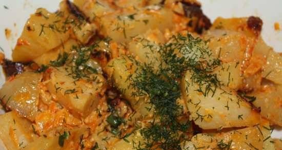 Potatoes with carrots baked in a creamy tomato sauce in oursson 5005 pressure cooker