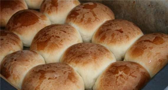 Buns with cottage cheese (Buchteln)