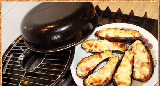 Eggplant baked with tomatoes and cheese (grill gas)