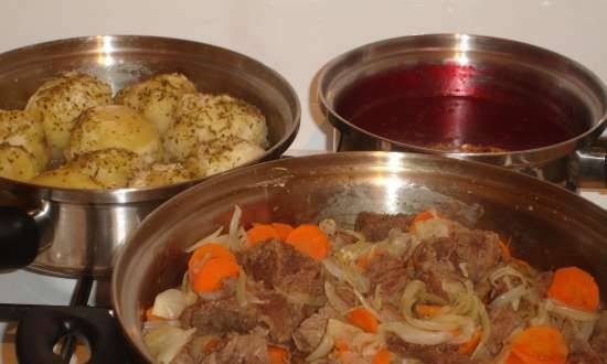 Meat stew with lingonberry sauce