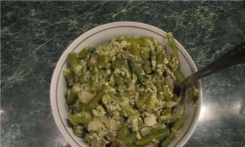 String beans (green lobio) with eggs