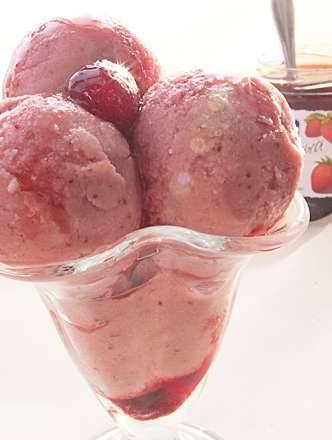 Strawberry milk ice cream (Brand 3812 ice cream maker)