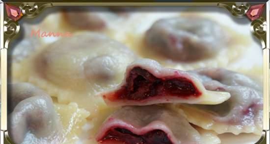Cottage cheese ravioli with steamed cherries