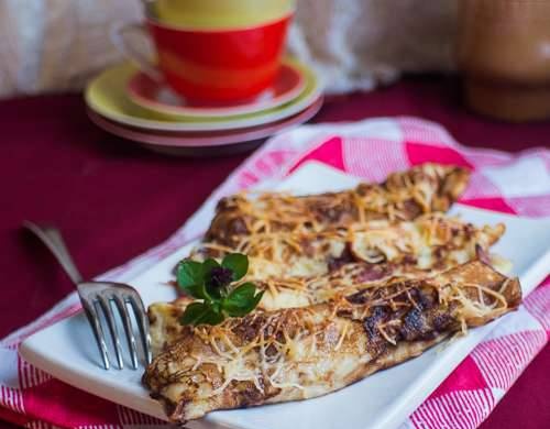 Pancakes with baked bacon and cheese (Speckpfannkuchen)
