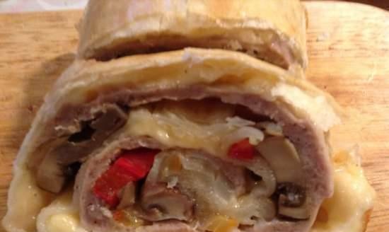 Strudel with meat and vegetables