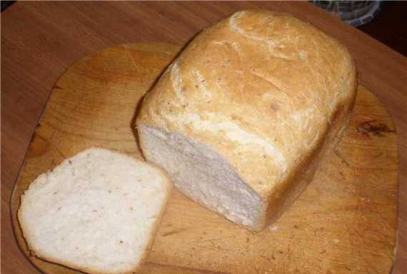 Fragrant bread with pigtail cheese (bread maker)