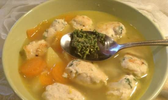 Vegetable soup with swabian meatballs