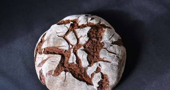 Black bread with rye sourdough and malt