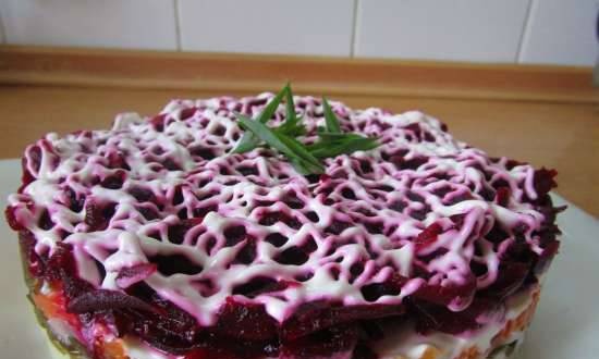 Salad with beetroot and seaweed