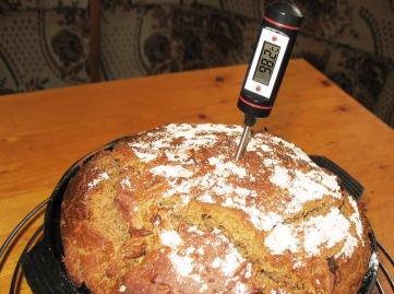 Rye bread in a cast-iron pan.