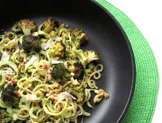 Broccoli noodles with pine nuts, garlic and cheese