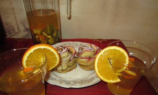 Cold currant-orange tea