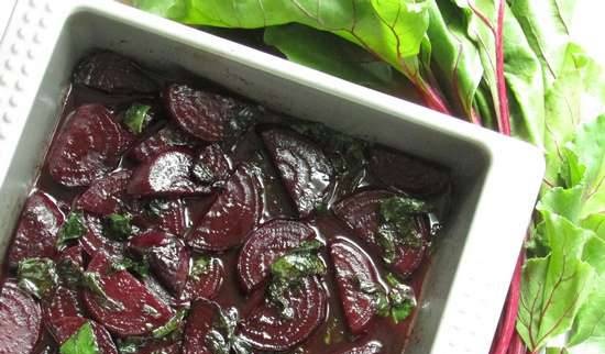 Baked beetroot with chocolate balsamic cream
