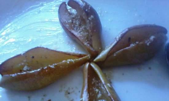 Microwave-baked pears