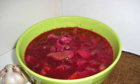 Lean borscht in a slow cooker