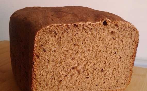Wheat-rye bread 50:50 with yeast pre-activated (bread maker)