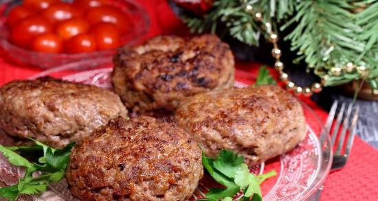 Wild couple cutlets (from elk and wild boar meat)