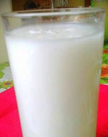 Coconut milk, coconut oil and coconut flakes in a CASO SJW400 auger juicer