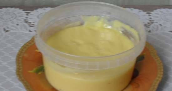 Low-fat melted curd cheese (in the microwave)
