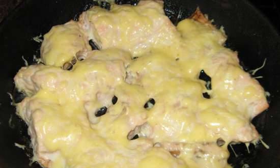 Fillet of pink salmon baked with cheese