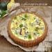 Quiche with pear, blue cheese and nuts