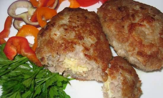 Cutlets stuffed with cheese and eggs