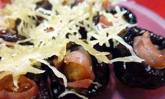 Prunes baked with chestnuts