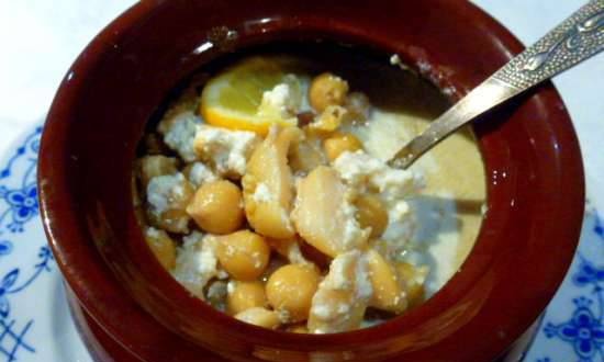Trumpeter with chickpeas in a pot