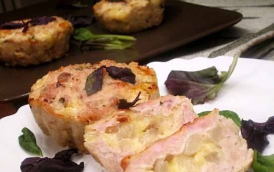 Turkey terrine with pear, basil and cheese