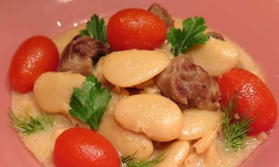Beans "Lima" with turkey in a creamy sauce