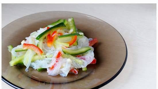 Rice noodle salad with vegetables